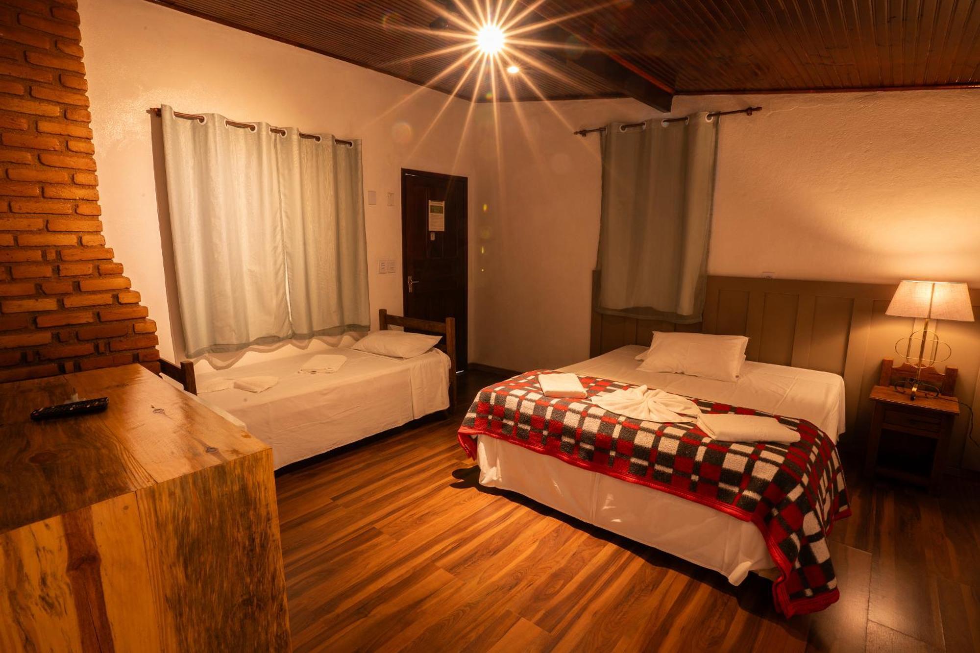 Hotel Alpha Ville Chales Conceição da Ibitipoca المظهر الخارجي الصورة